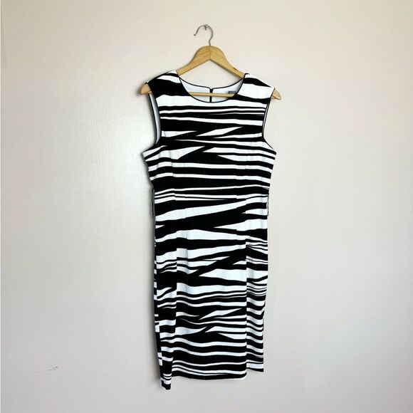 SALE! B/W Bisou Bisou Striped Sheath Dress Size 12 EUC - Picture 3 of 7